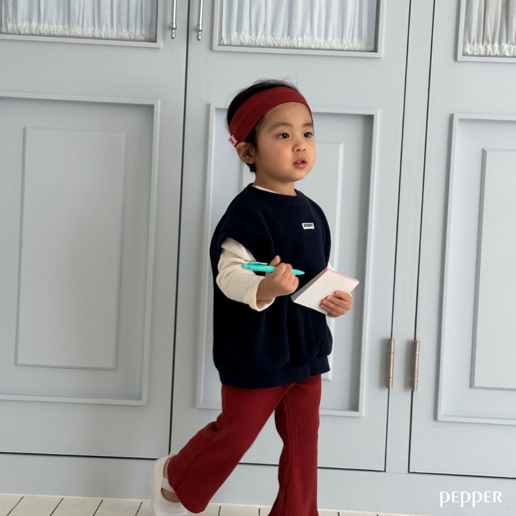 正韓春Pepper  兩色直抗條小喇叭褲