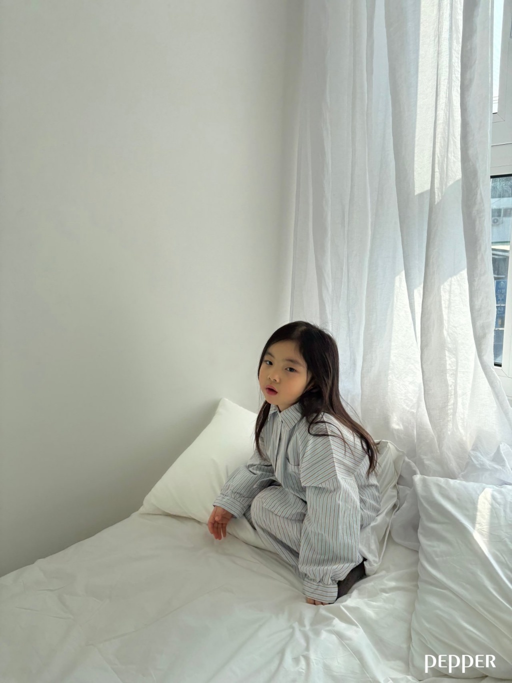 正韓春Pepper  兩色慵懶直條領子上衣