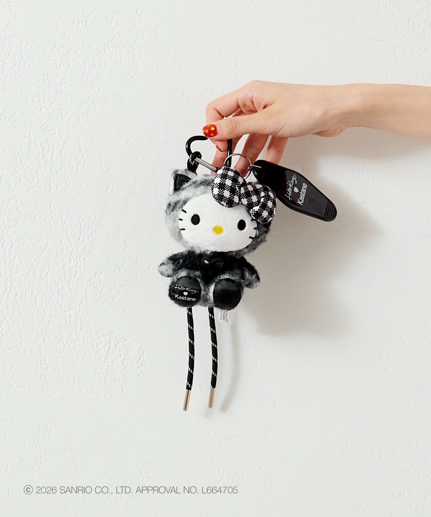 #現貨 🇯🇵日本 Kastane × Hello Kitty 格紋黑白 凱蒂貓 吊飾娃娃