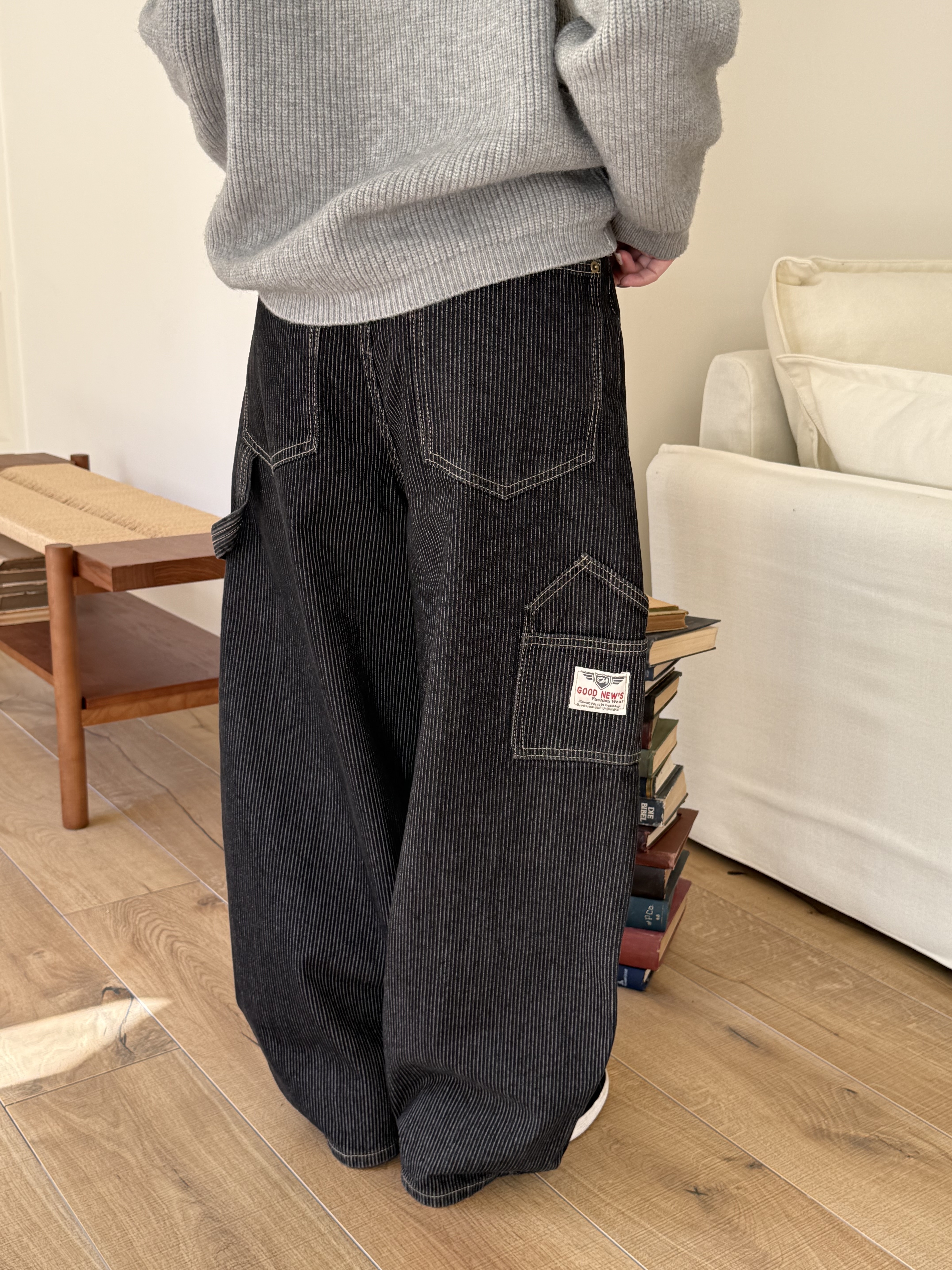 線條造型直筒寬褲