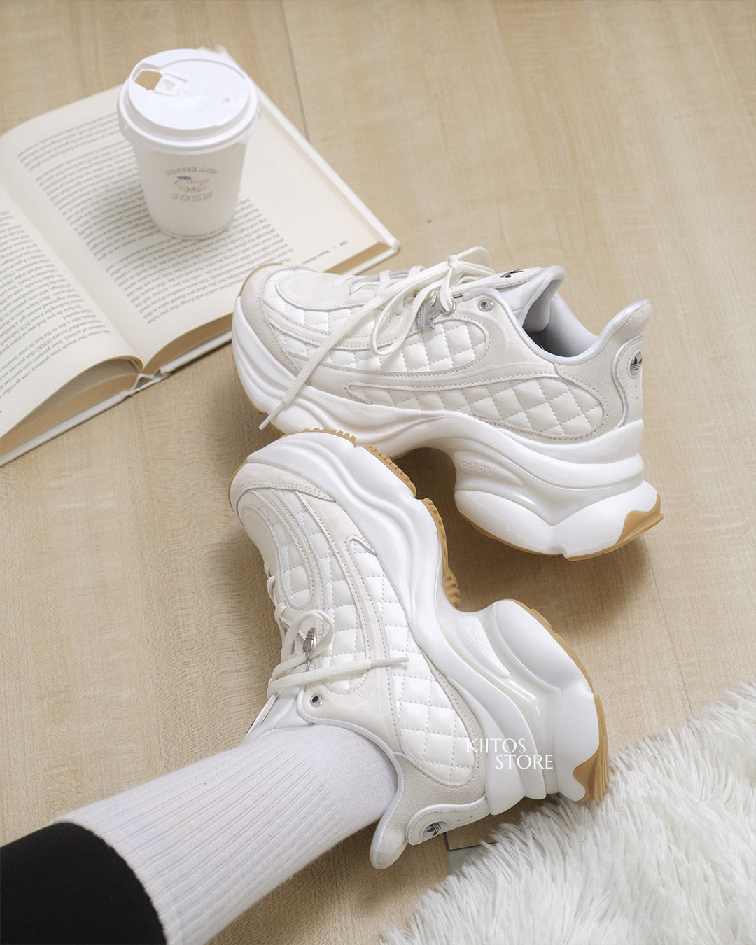 【預購】Adidas Ozvenuz 浮蝶鞋 奶油白 小香風 菱格紋 厚底 老爹鞋 HQ2643