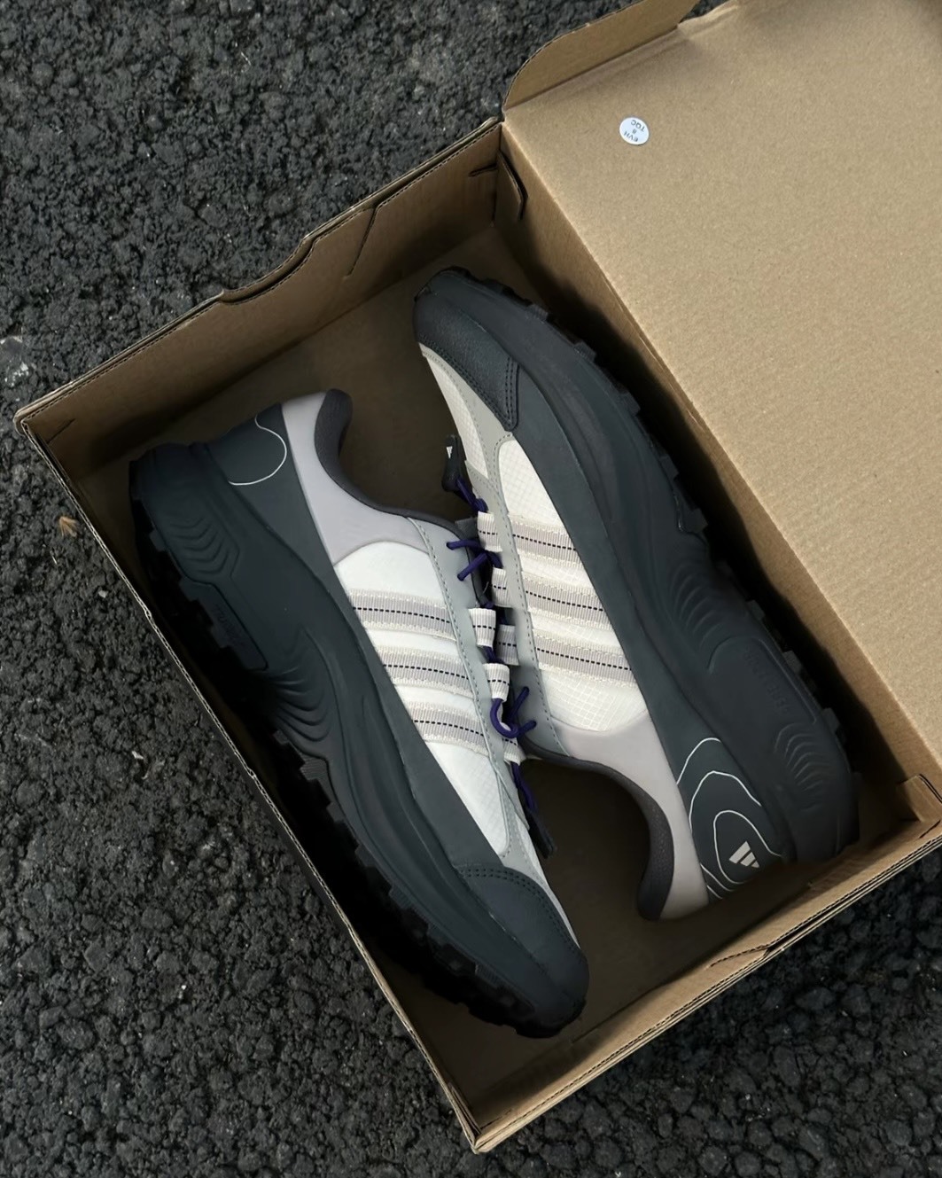 <冬天穿的酷一點👟>ADIDAS ROAM WANDER 緩震防滑 徒步鞋 灰黑