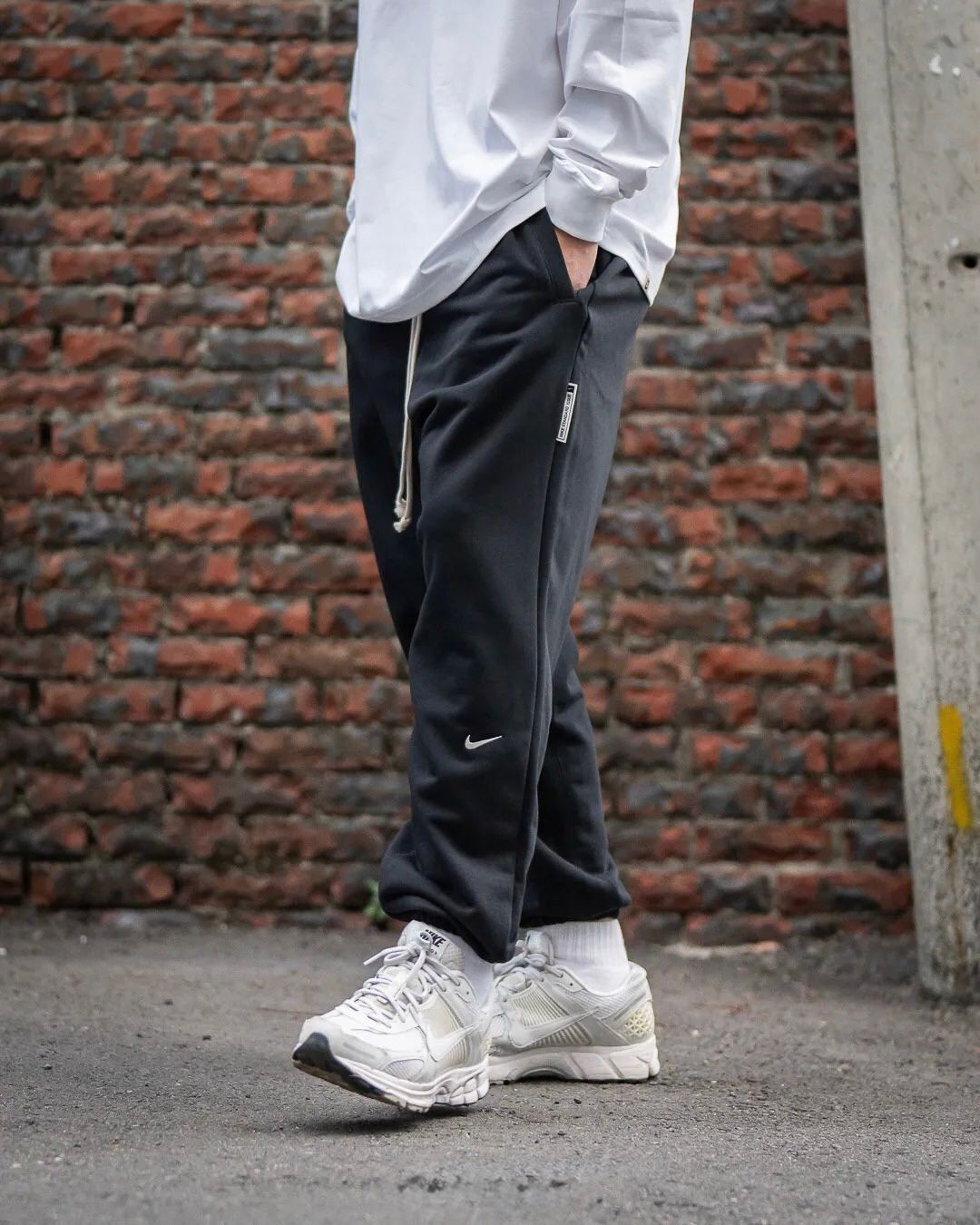 Men's Nike Dri-FIT Standard Issue Jogger Pants