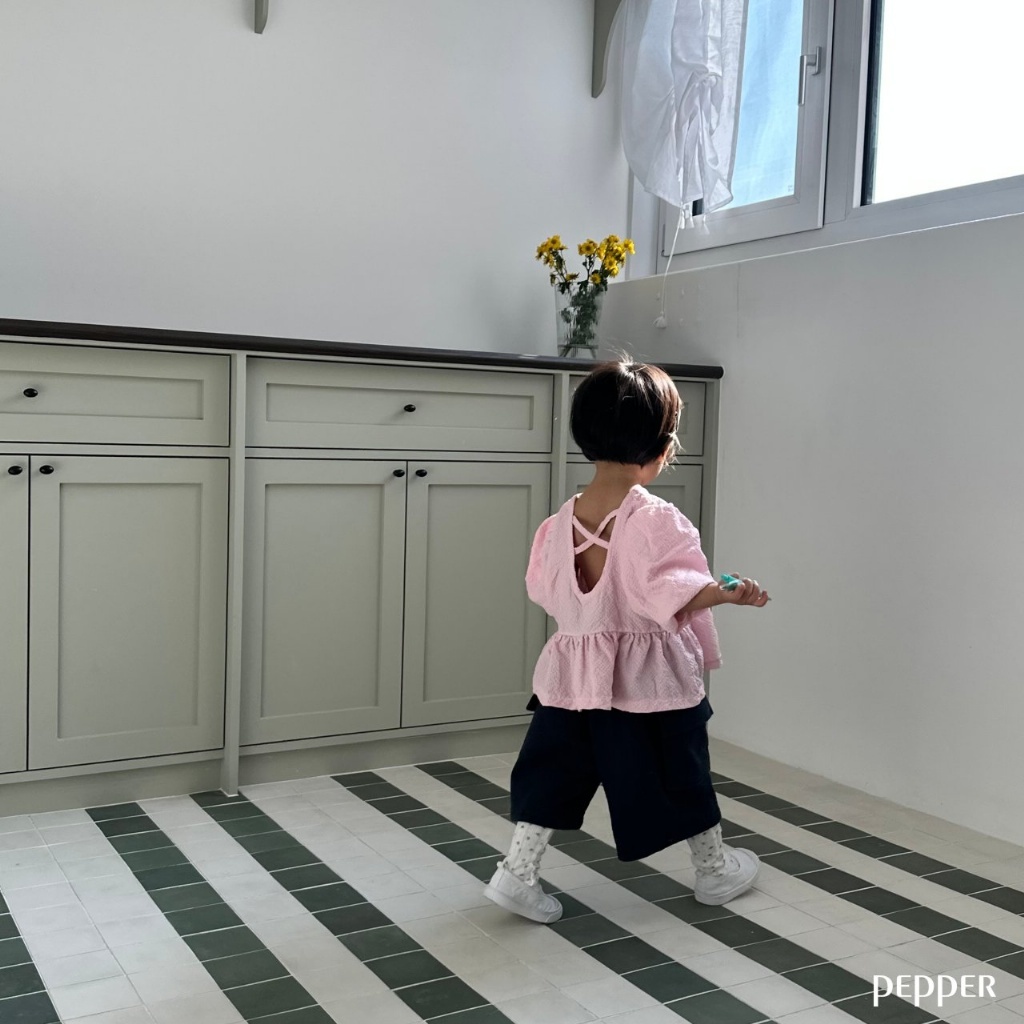 正韓春Pepper  兩色背後交叉上衣