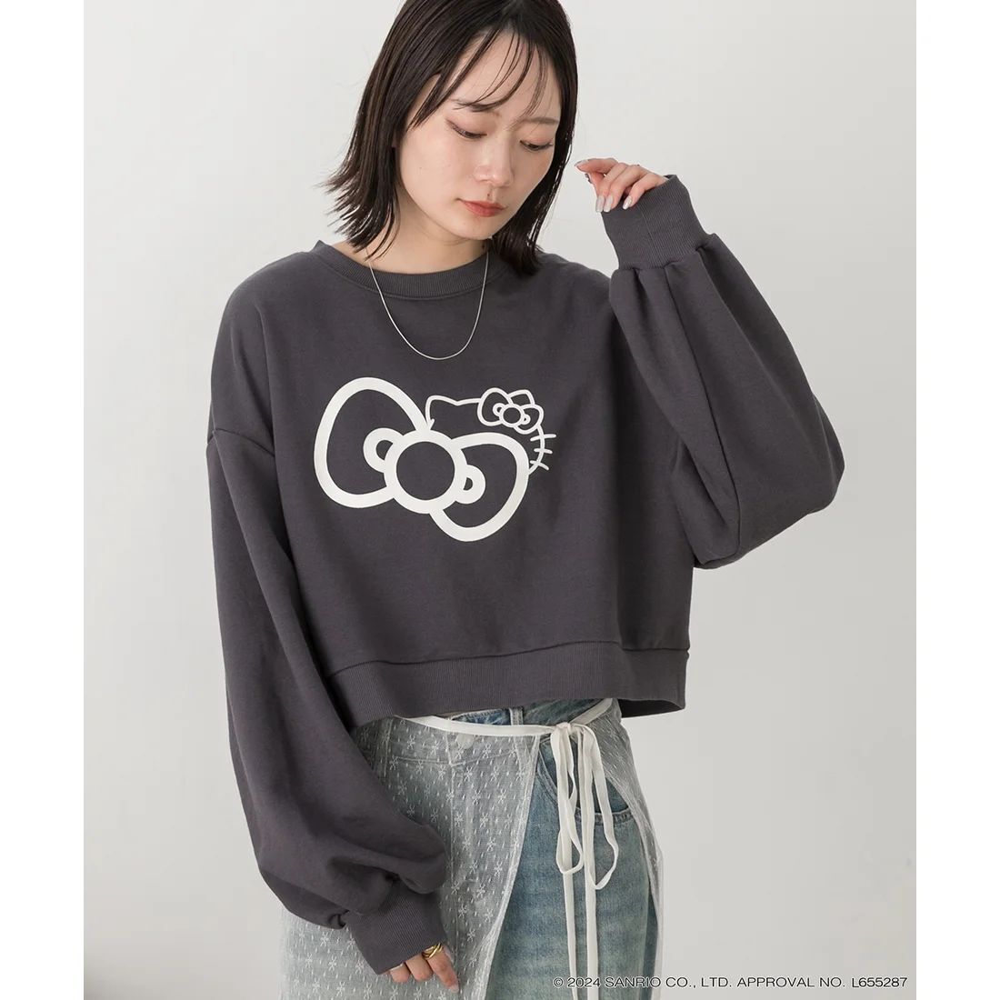 26034-KT Sanrio Hello Kitty 大蝴蝶結短版過頭笠衛衣 炭灰色 #JP-MGS26