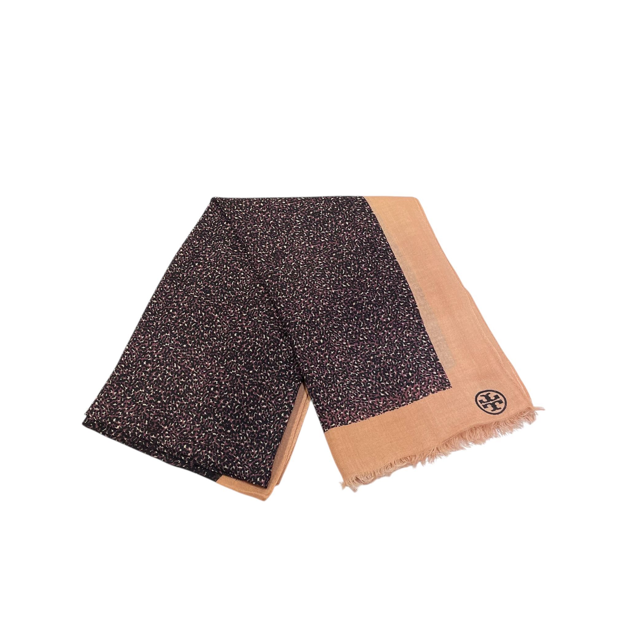 Display➡️TORY BURCH圍巾 105x105cm 紫色拼粉色羊毛 豹紋圖案SCARF #BRAND NEW #香榭站正品