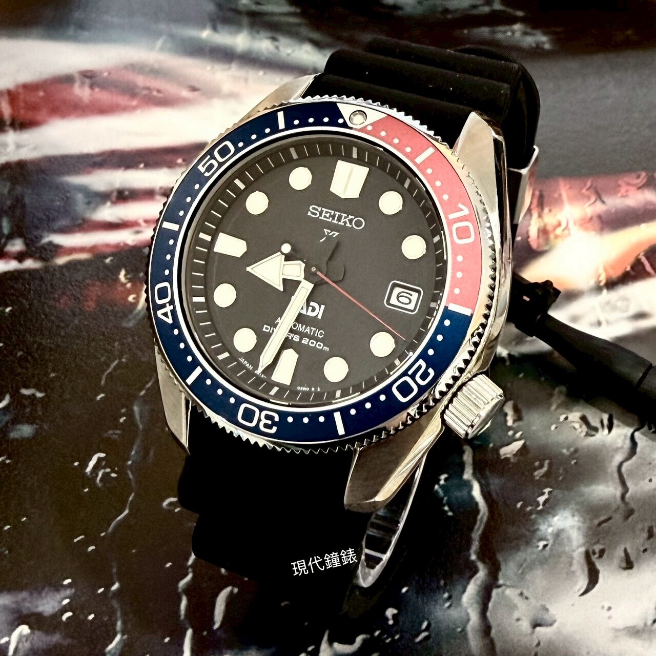 【SEIKO 精工】百事可樂圈PADI聯名淺水機械錶6R15-04J0D 44mm 現代鐘錶