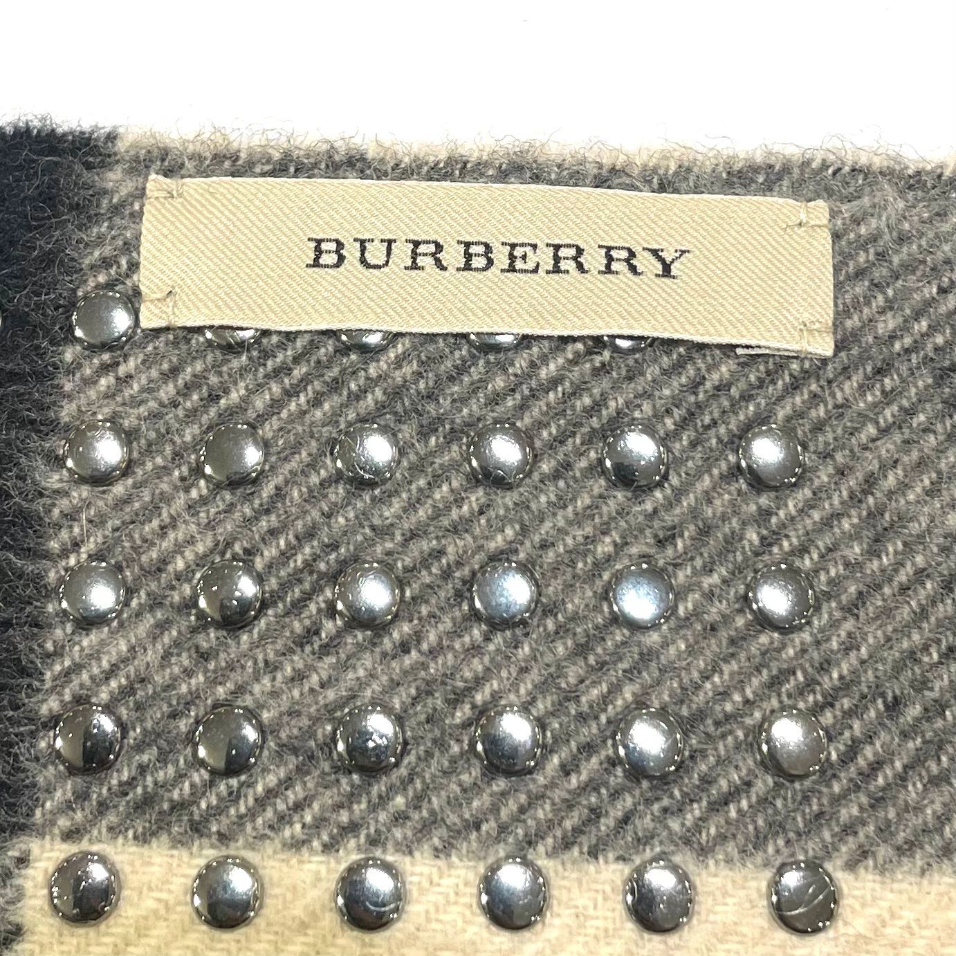 本週特價❣️全新BURBERRY圍巾 15X200cm 米白色格仔/釘珠長幼身CASHMERE SCARF #BRAND NEW #香榭站正品