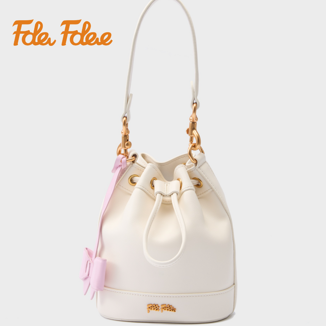 【Folli Follie 芙麗芙麗】牛皮 蝴蝶結吊飾 抽繩水桶包