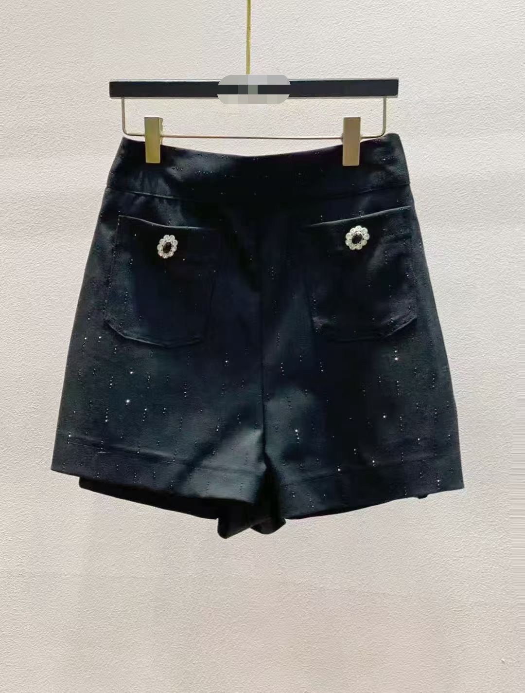 602049黑色閃亮花鑽短褲 現貨