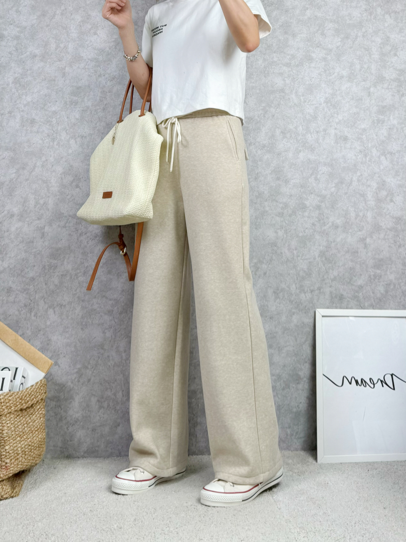 一穿就會想再包色的冬季內抓絨褲