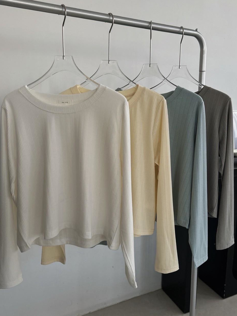 柔軟親膚不貼身｜韓系日常顯比例上衣推薦