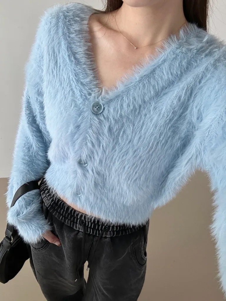 柔順海馬毛短版排釦毛衣外套