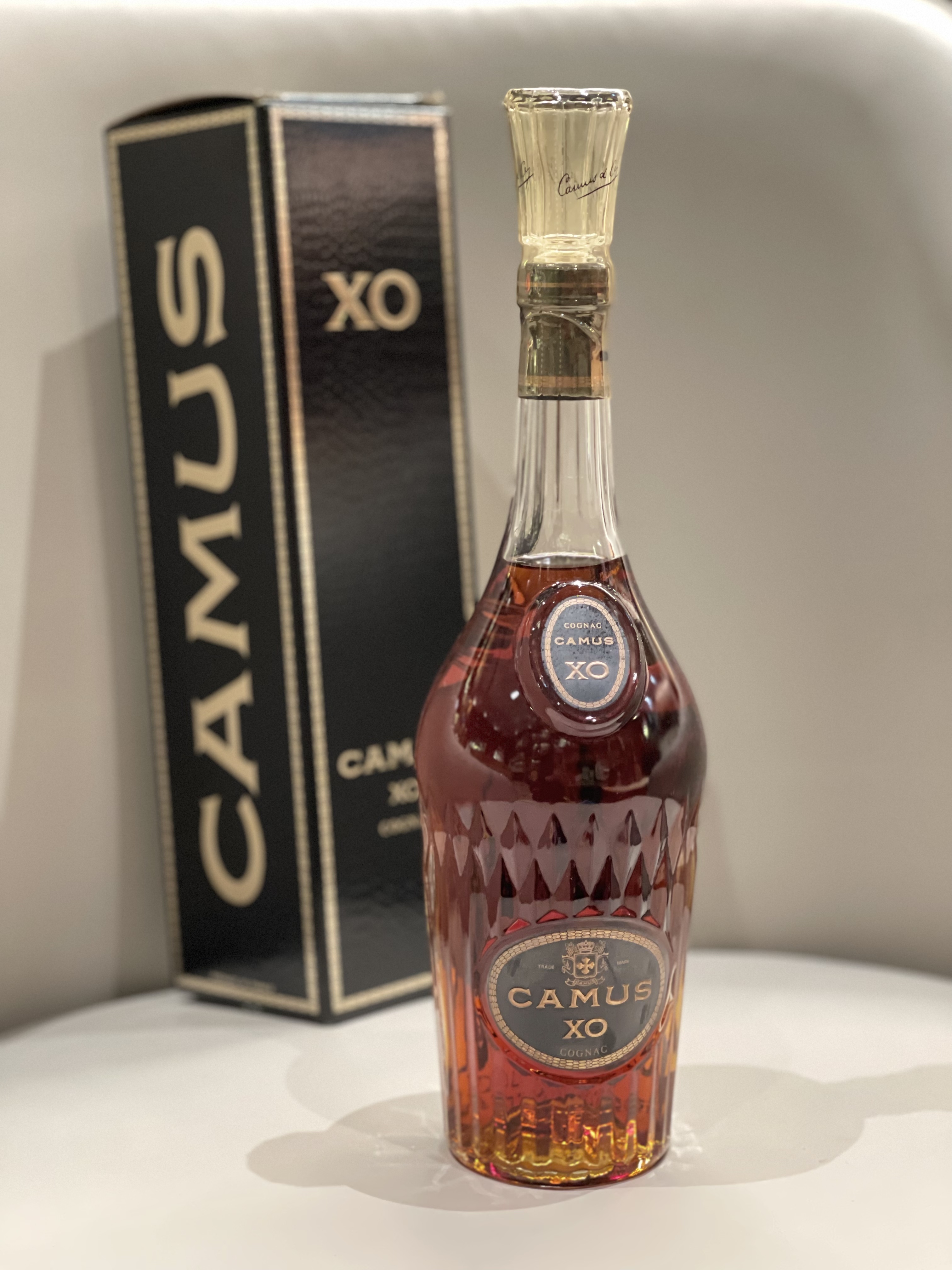 舊裝   90' 年代  水晶頭金花 XO 干邑