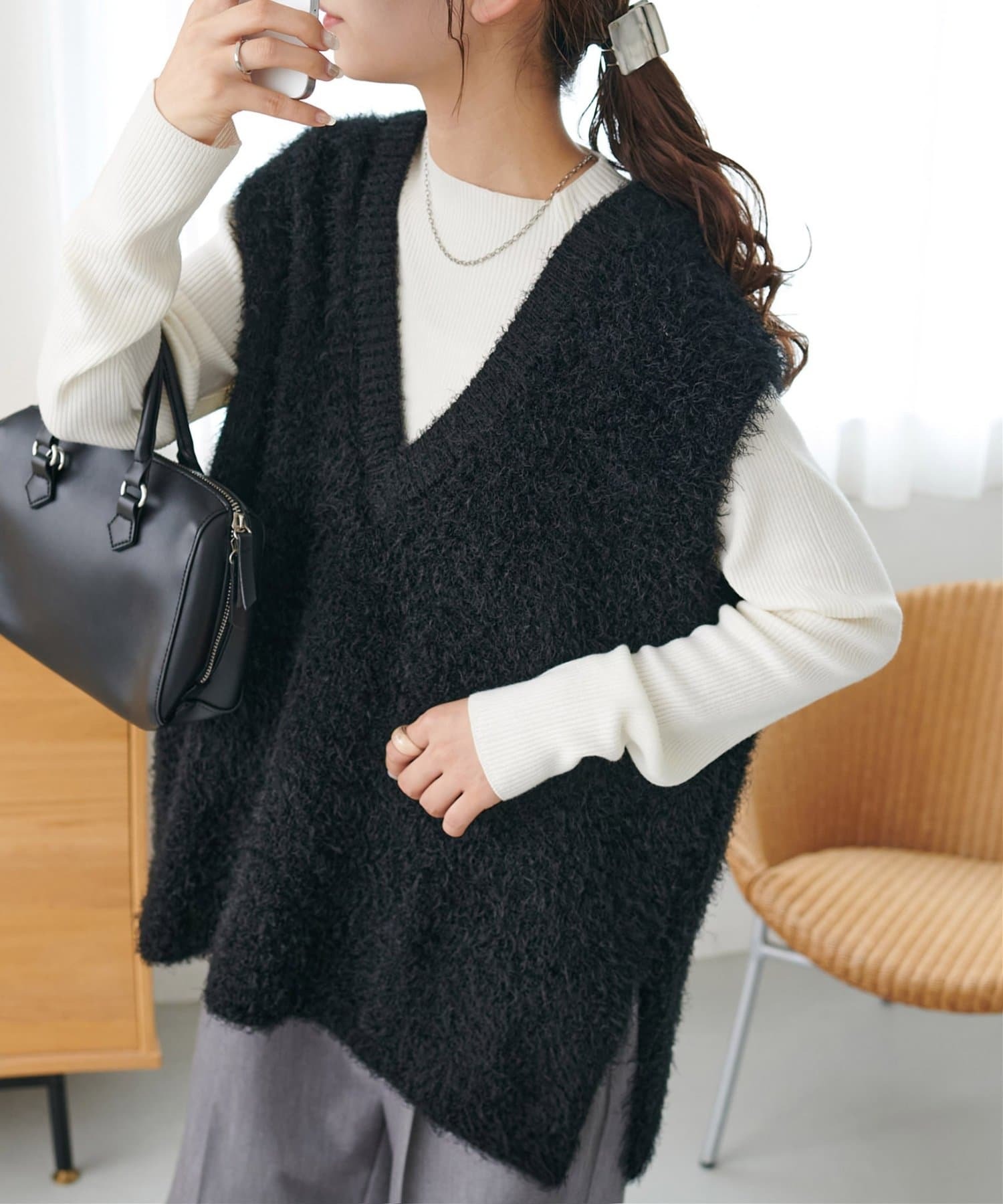 DISCOAT(ディスコート)  【腰回りカバー◎】フェザーヤーンチュニックベスト黑（DCZ1052105A0002）