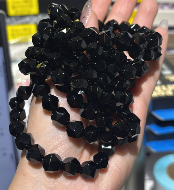 260117 - C17 10mm+黑曜石鑽切手串