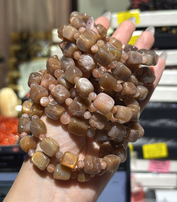 260117 - C18 金骨幹方塊手串