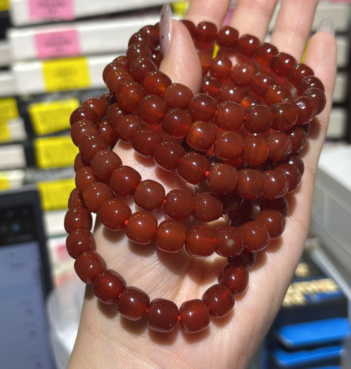 260117 - C24 9mm+頂級滿肉紅瑪瑙老型珠手串