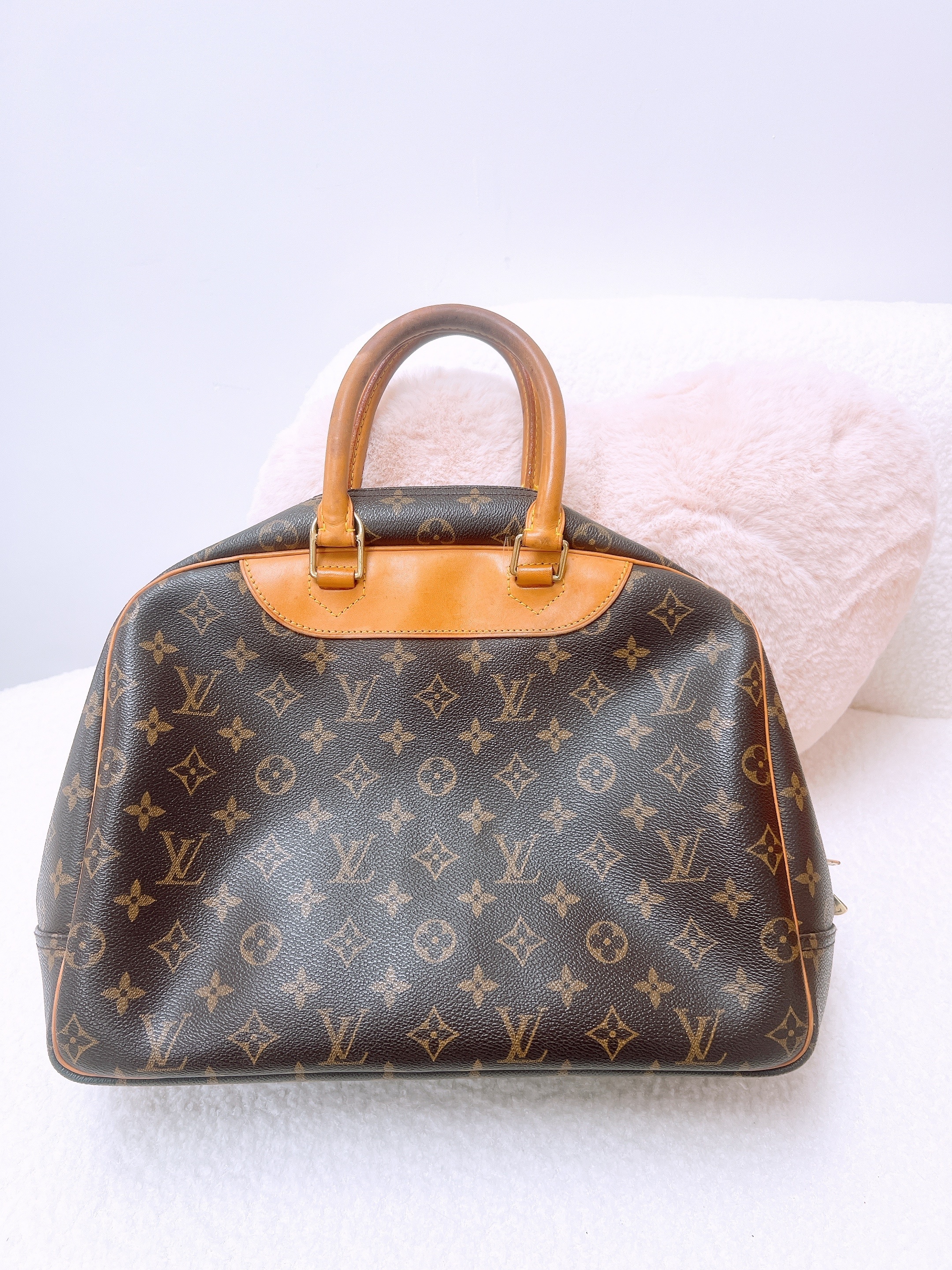 Lv deauville tote (brown monogram)