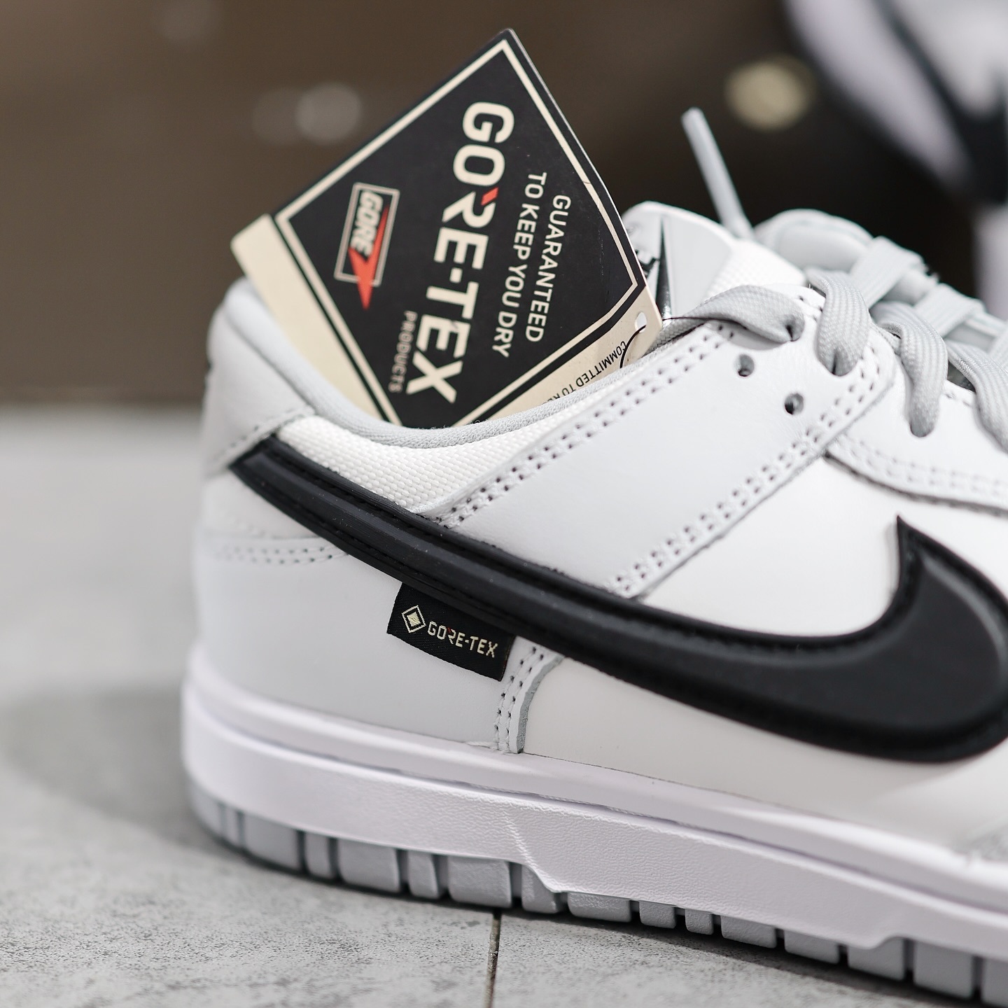 Nike Dunk Low Gore-Tex "White Black" 白黑 HQ2053-100