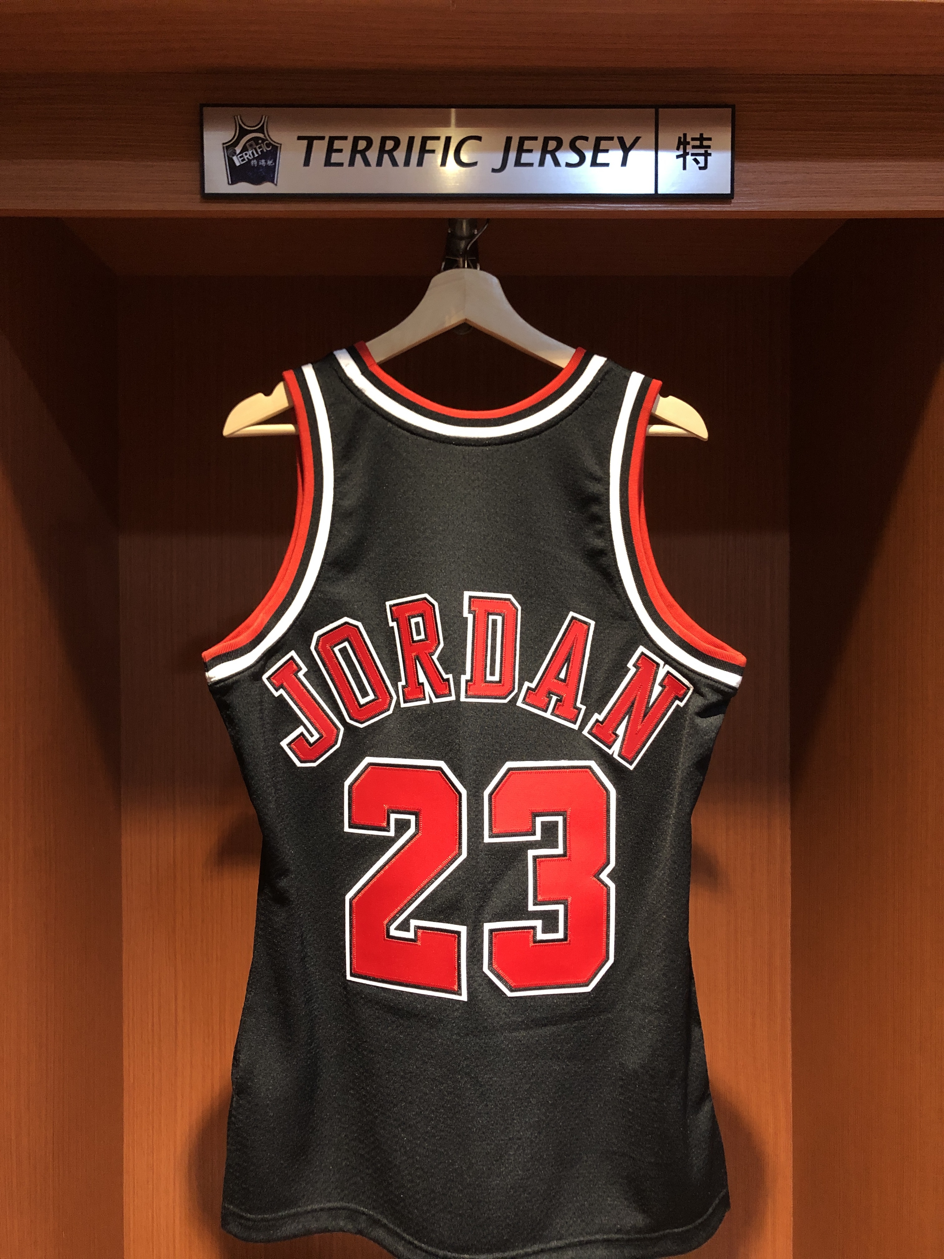 NBA球衣 Michael Jordan 芝加哥公牛 97-98黑 M&N Authentic 球員版 電繡 全新