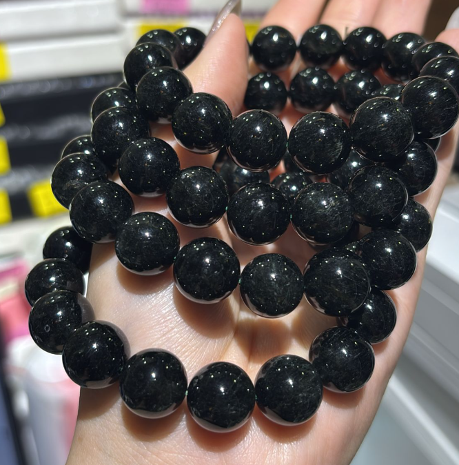 260117 - C69 13mm+濃郁綠髮晶手串