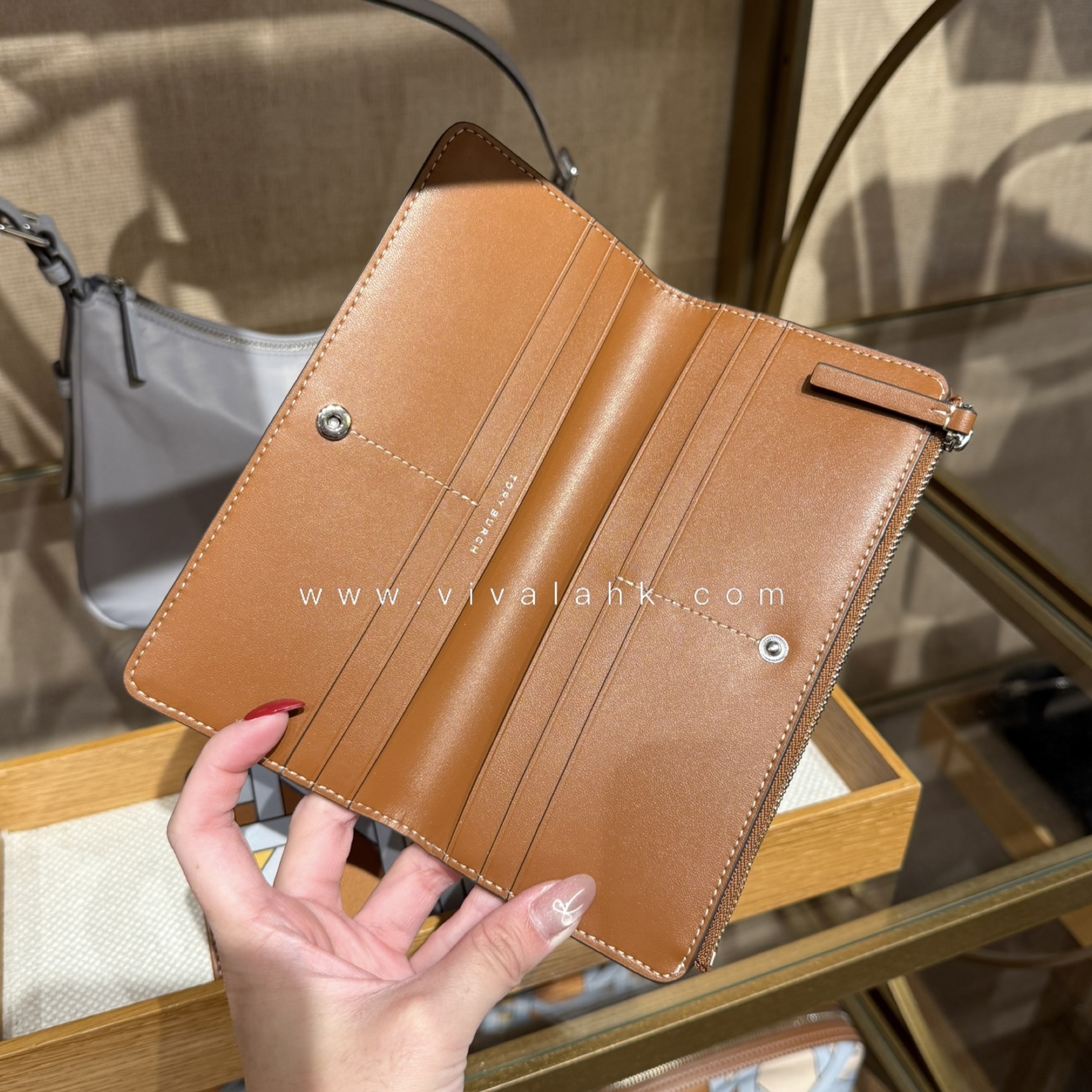 Tory Burch - 尼龍對摺薄款長銀包 (幾何) (175894)