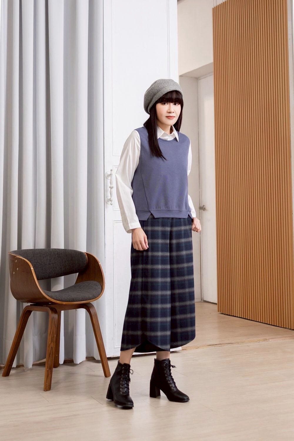 OL學院風經典格紋褲口圓弧造型設計修身八分寬褲X6531