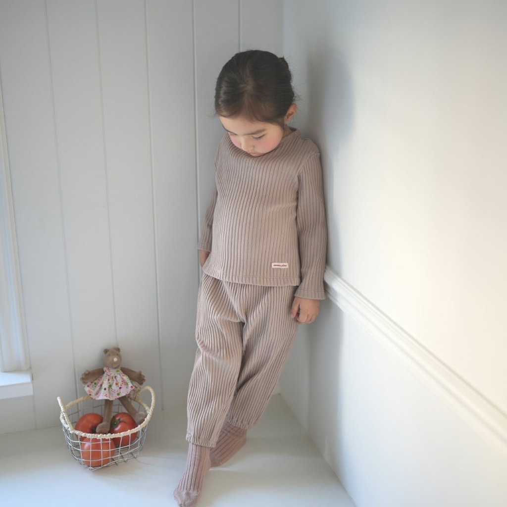 正韓春NENERU 小童四色直條小標套裝