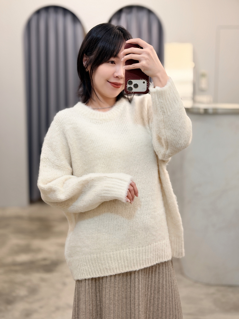 0108圓領寬鬆羊毛衣(現)