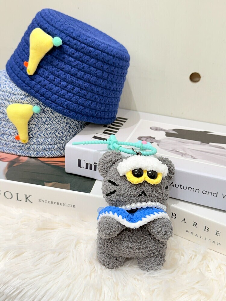 大眼灰色貓咪吊飾