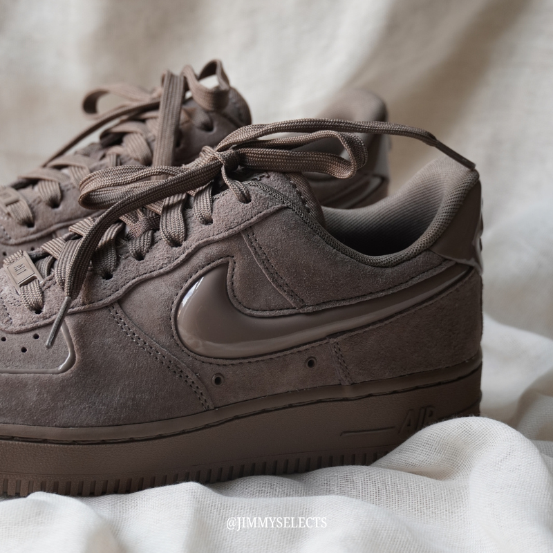 【代購】 NIKE AIR FORCE 1 AF1 奶棕色 絨面 – HV4406-200