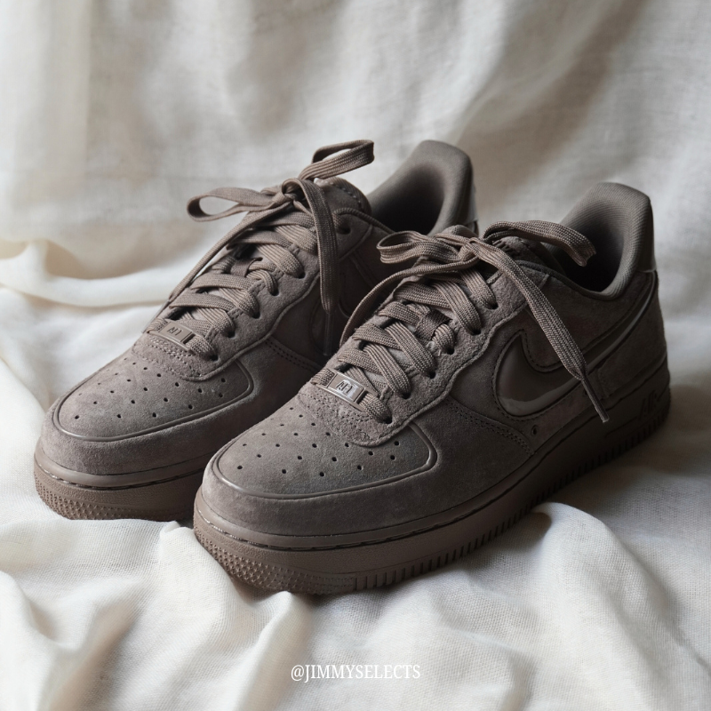 【代購】 NIKE AIR FORCE 1 AF1 奶棕色 絨面 – HV4406-200