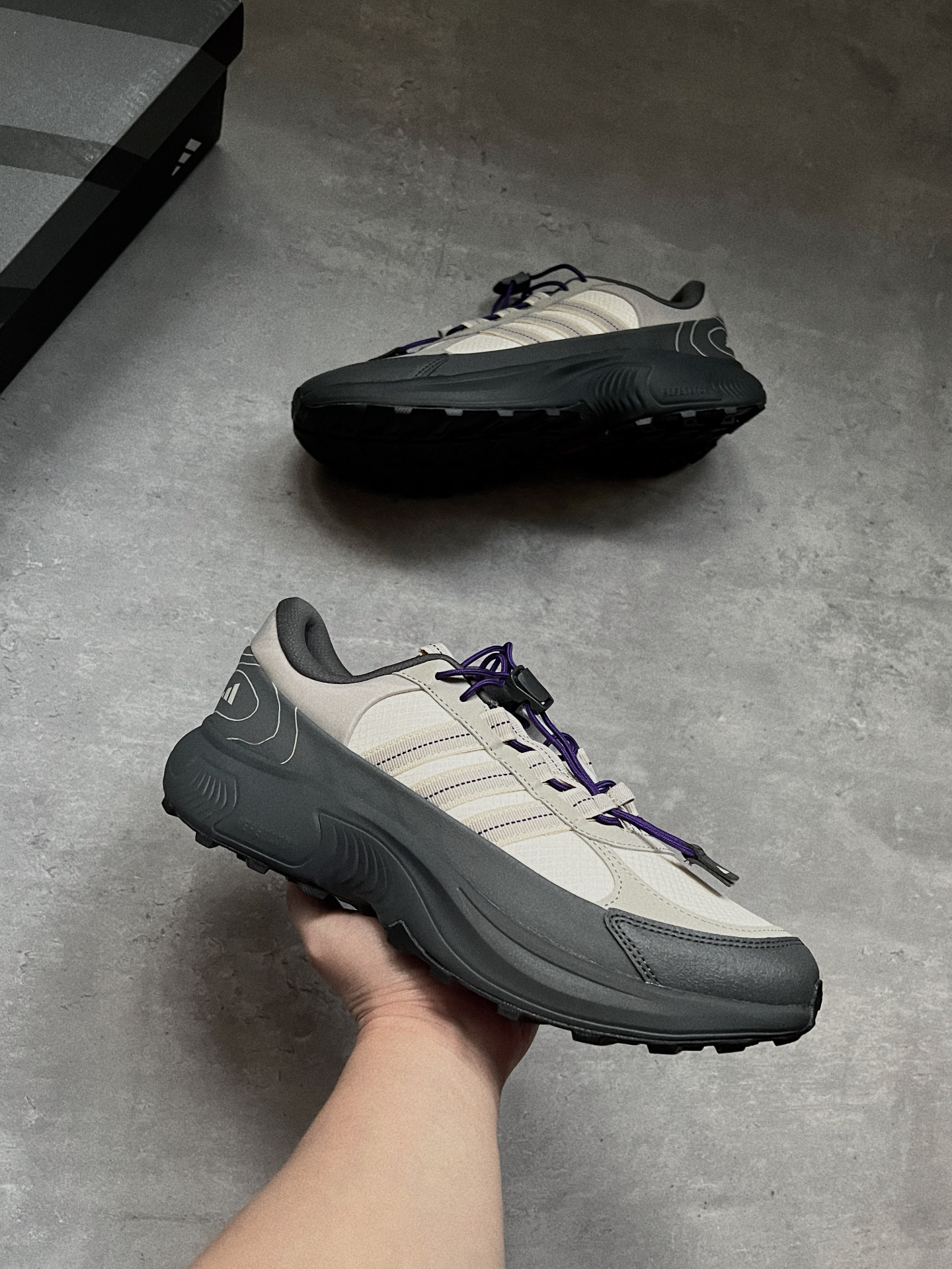 代購-Adidas ROAM WANDER  男女同款 灰黑 JR7649