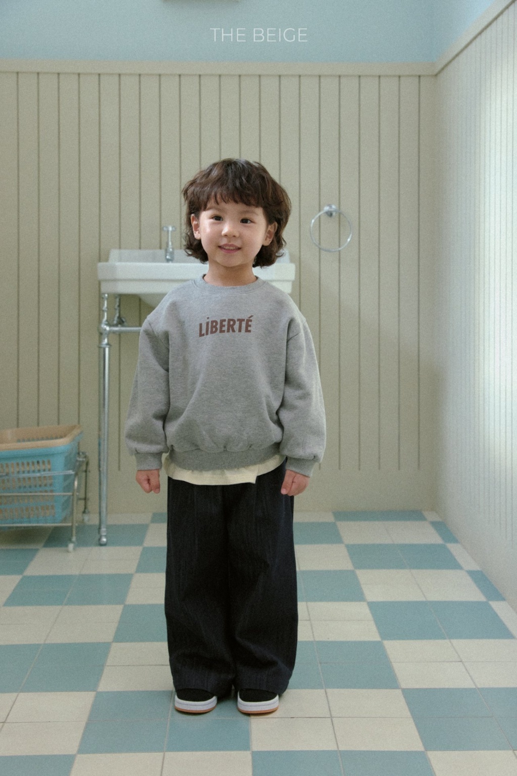 正韓春Thebeige 兩色LIBERTE大學上衣