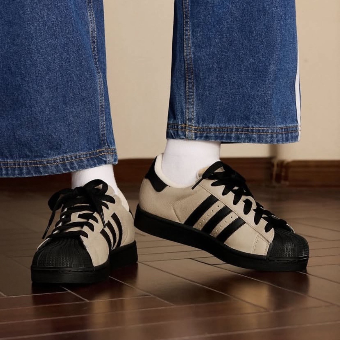 【代購】adidas Originals Superstar 2 經典舒適 貝殼頭板鞋 女款 棕黑配色