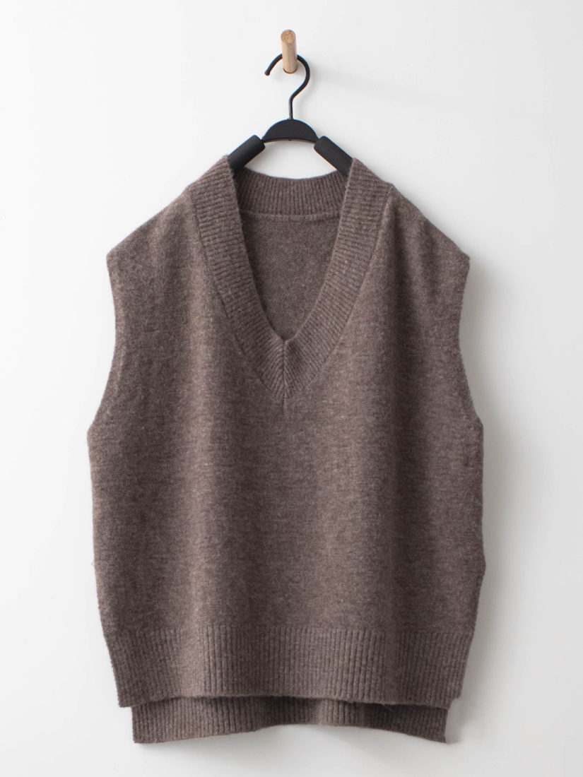 V領針織背心緞面襯衫百褶A字牛仔裙組合