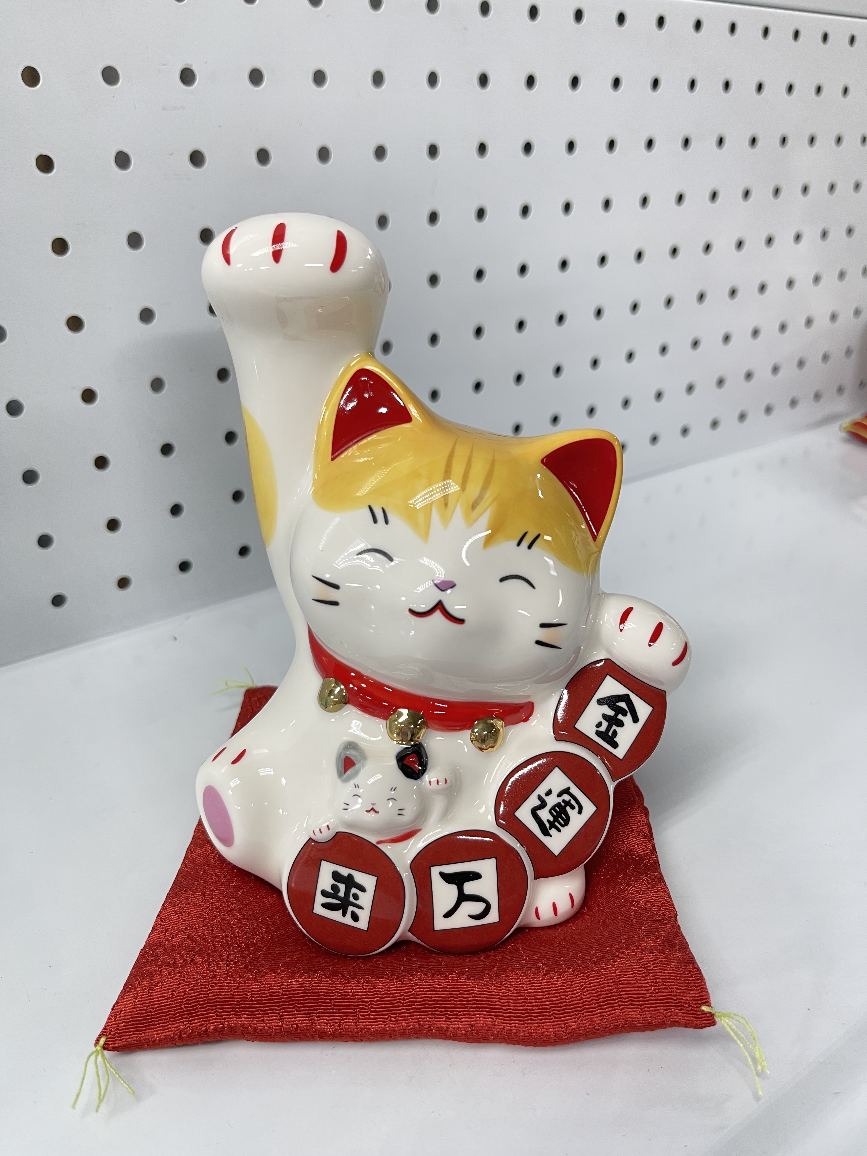 MV53 彩繪金運萬福招財貓（舉右手）(FY4556)**只限自取**