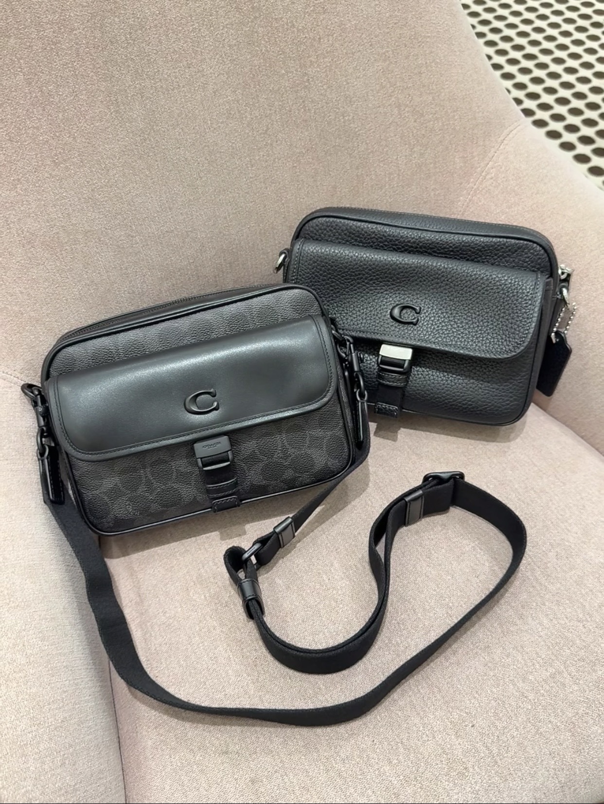 【預訂】Coach Knox Camera Bag