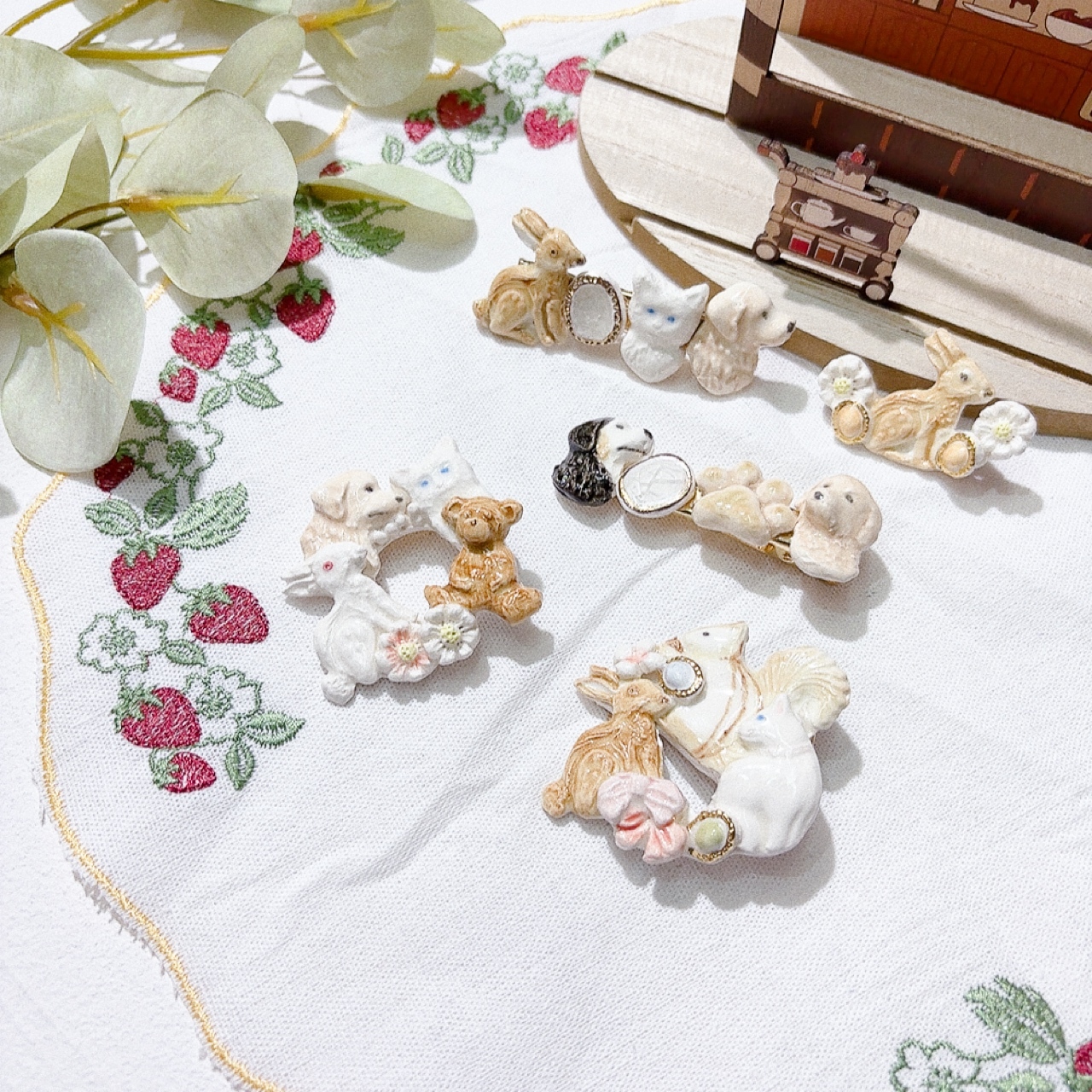 [手作家] 動物花圈髮夾/胸針