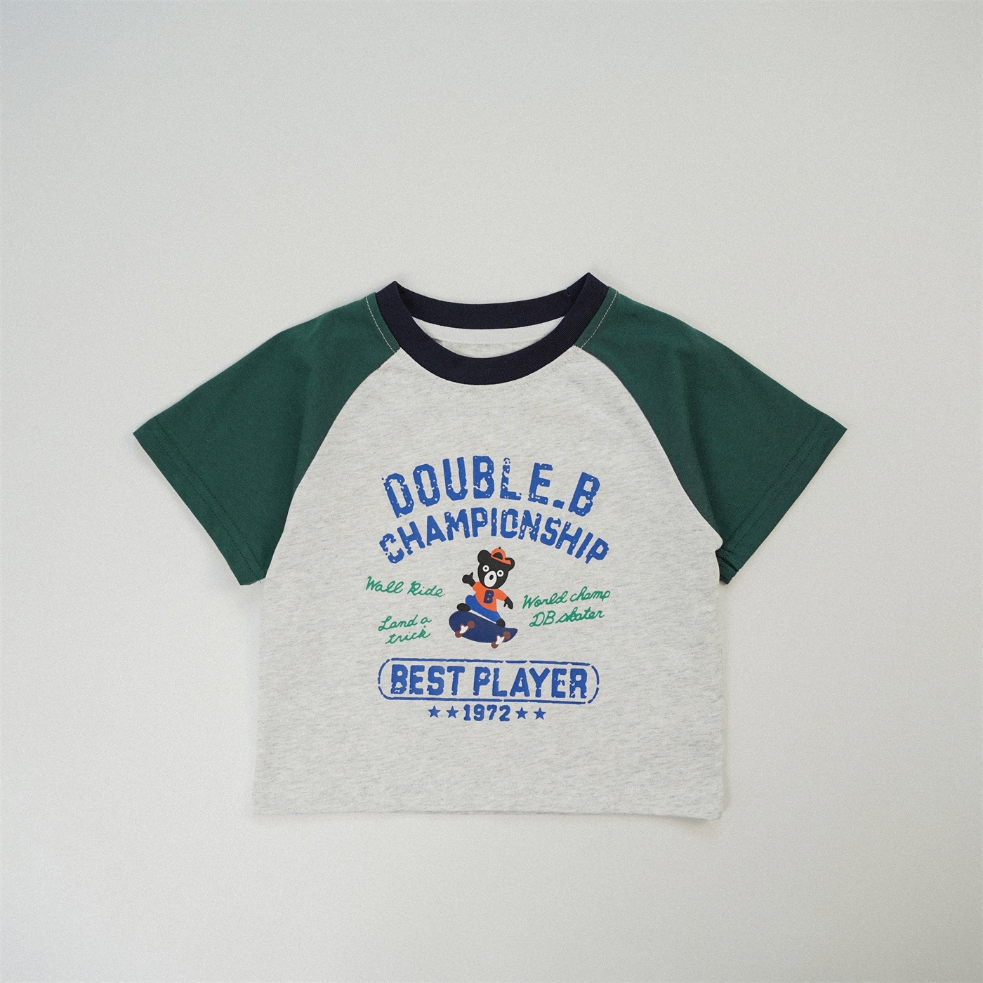 兩色滑板熊上衣