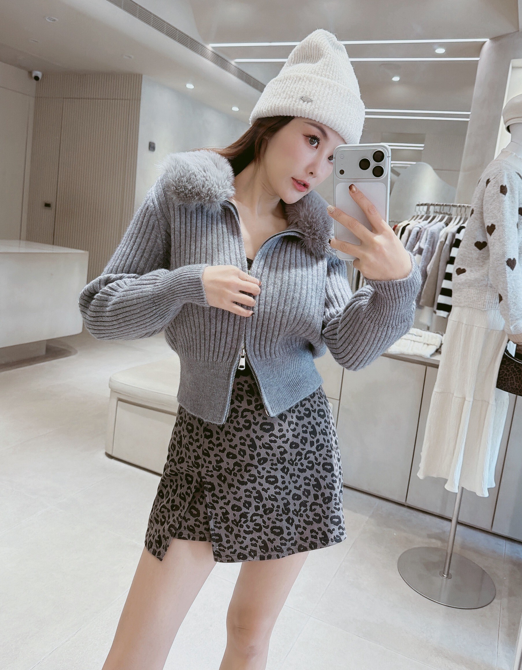 毛領雙拉鍊坑條針織衣