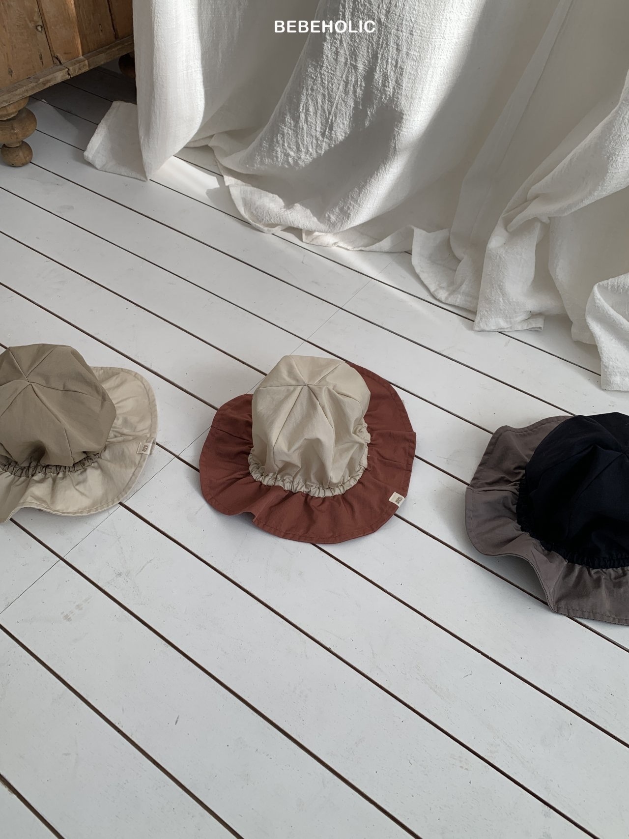 Bebe Holic Loud Bucket Hat