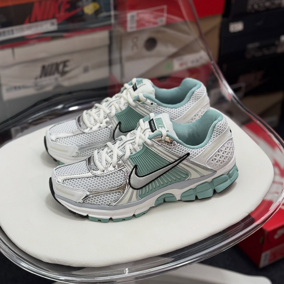 【預訂】 Nike Zoom Vomero 5 白銀藍綠-WOMEN