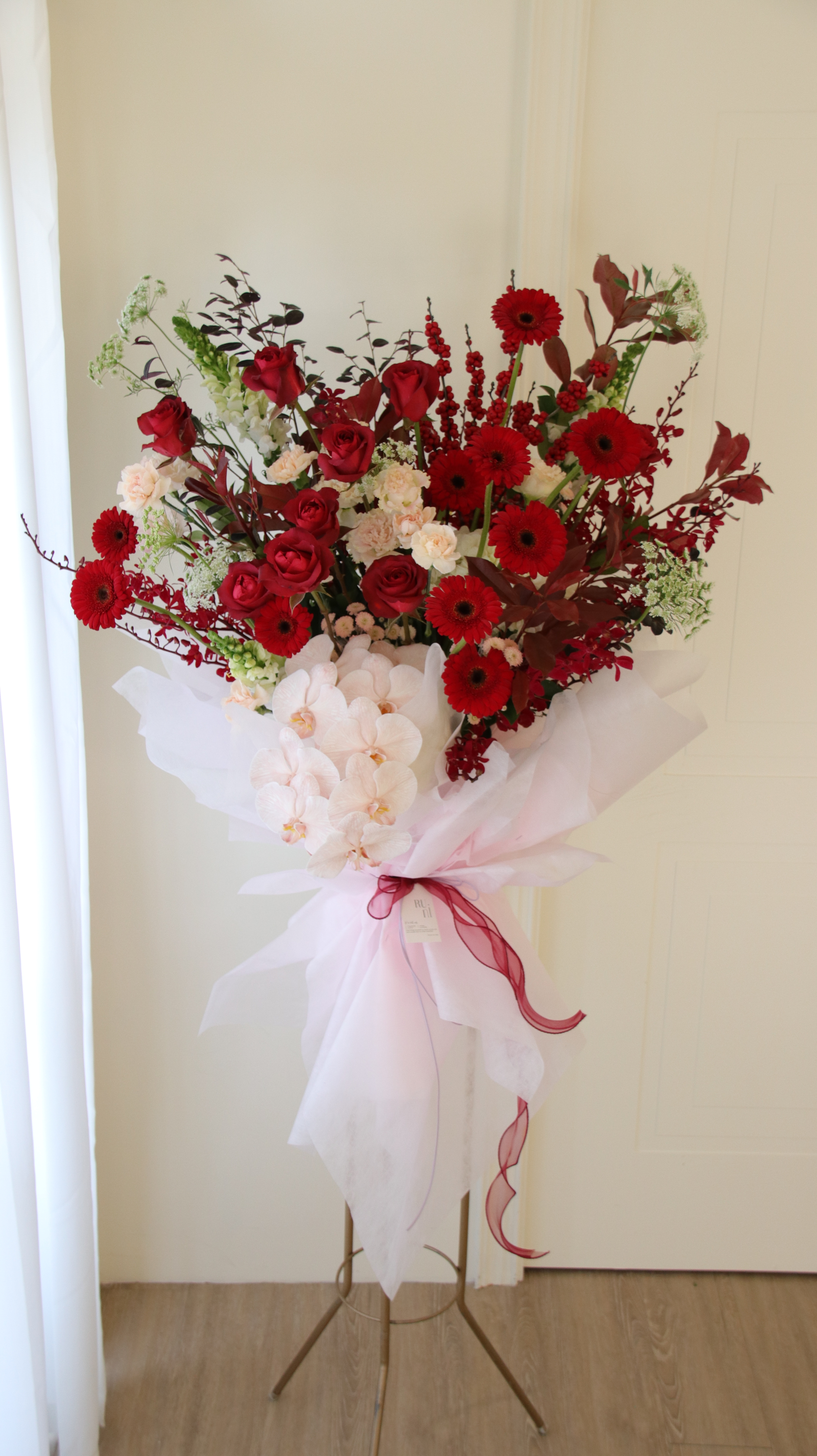 星火繁花- 紅色系頂級鮮花高架花籃 (包裝款)