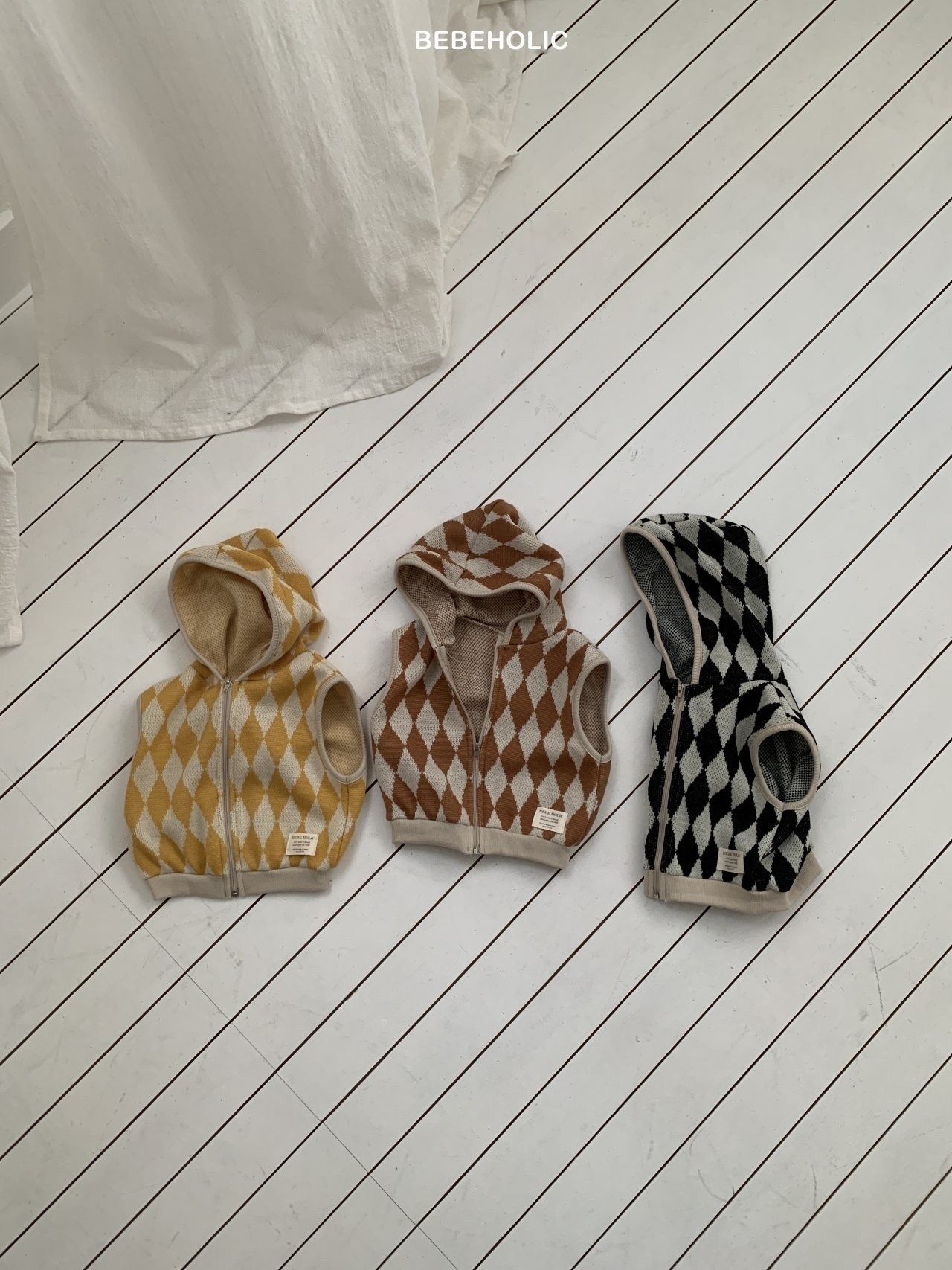 Bebe Holic Dia Hooded Vest