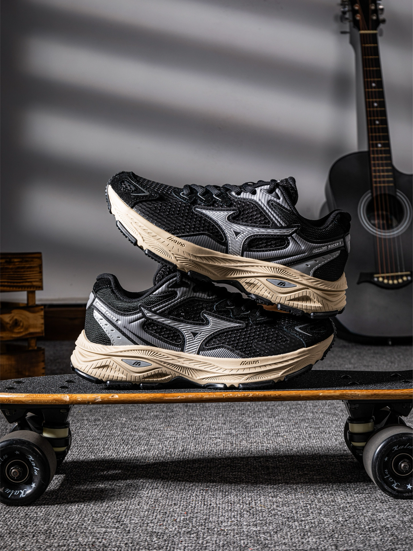 代購-Mizuno Racer S 跑鞋 男女同款 黑色 D1GH223508