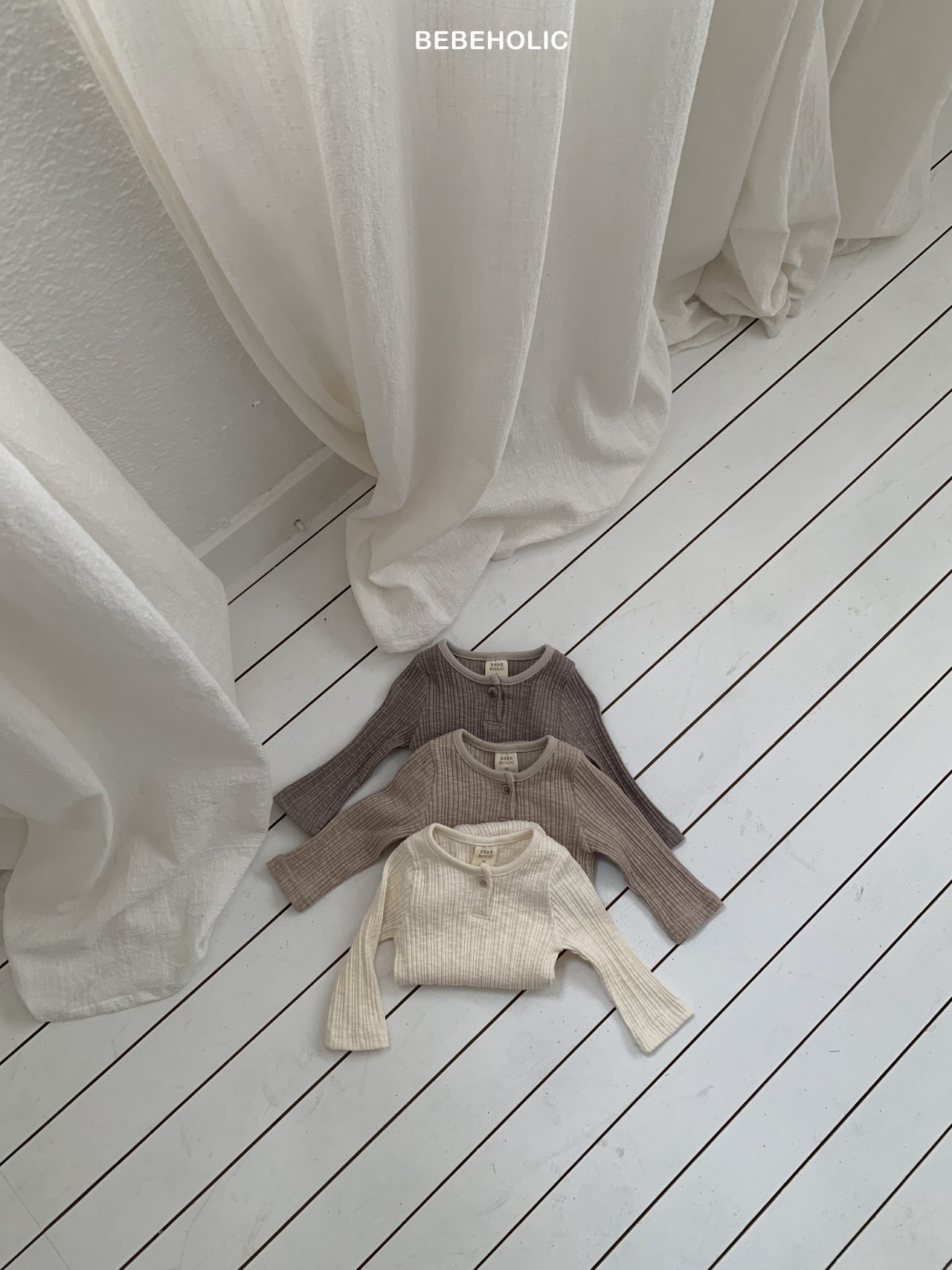 Bebe Holic Lovy Ribbed Suit