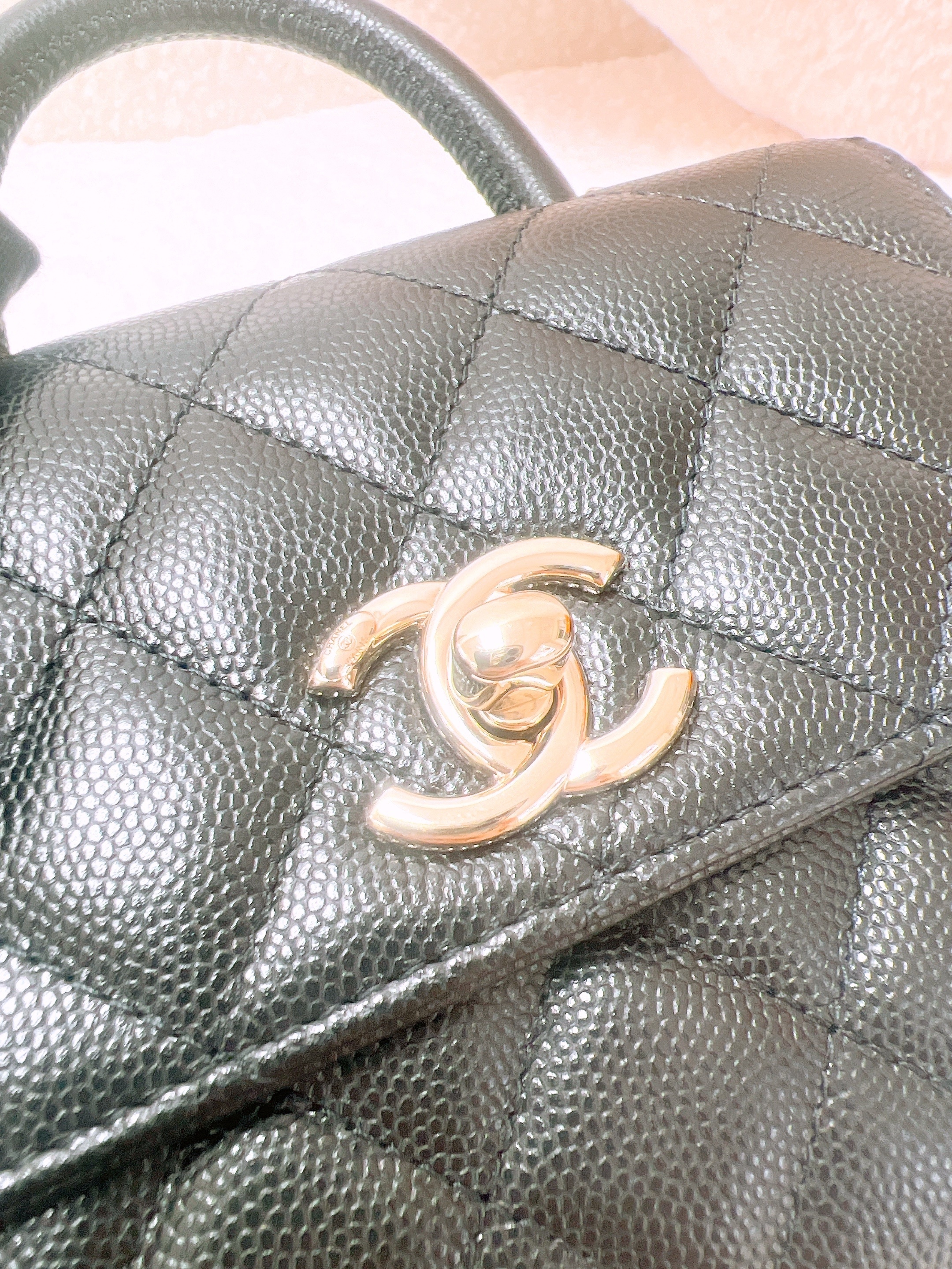 Chanel coco handle nano (black caviar GHW)