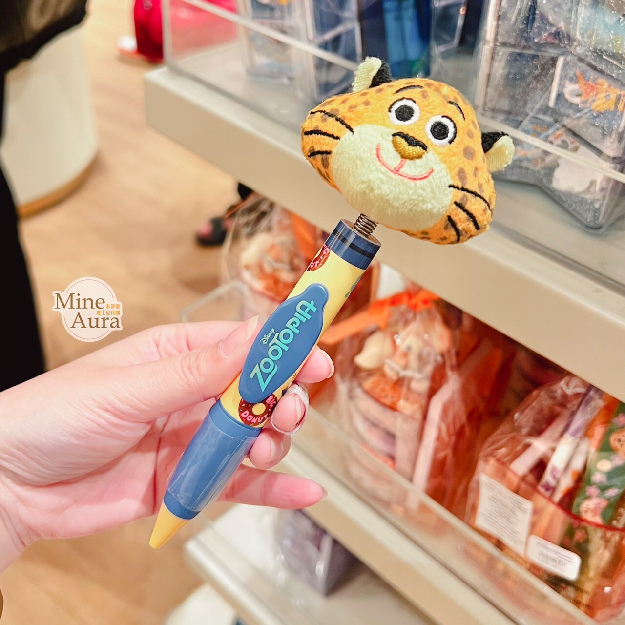 洪金豹 Benjamin Clawhauser 絨毛大頭搖頭 圓珠筆 動物方城市 Zootopia -香港迪士尼樂園